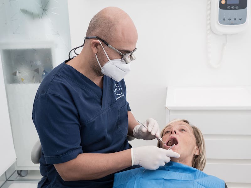 dentista effettua rigenerazione ossea città di castello